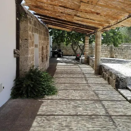 Masseria Li Curti Alojamento de Acomodação e Pequeno-almoço