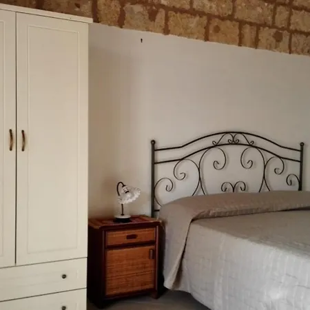 Masseria Li Curti 3* Giuliano