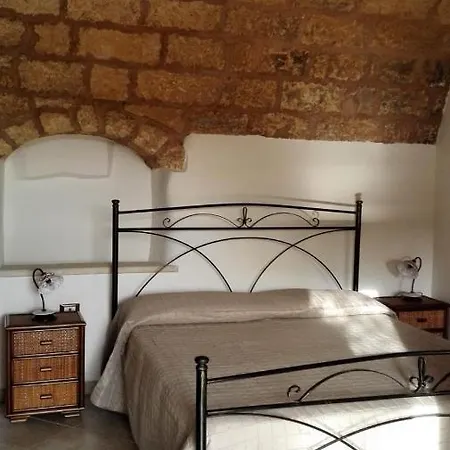 ベッド・アンド・ブレックファスト Masseria Li Curti Giuliano