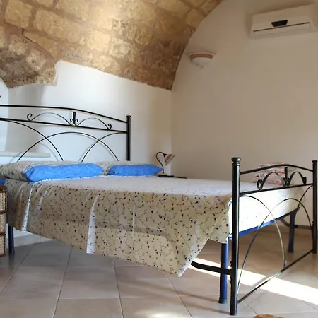 ベッド・アンド・ブレックファスト Masseria Li Curti Giuliano