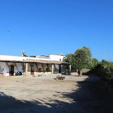 ベッド・アンド・ブレックファスト Masseria Li Curti Giuliano