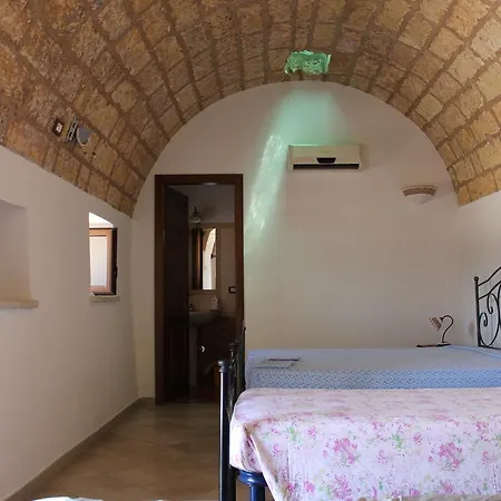 Masseria Li Curti 3*