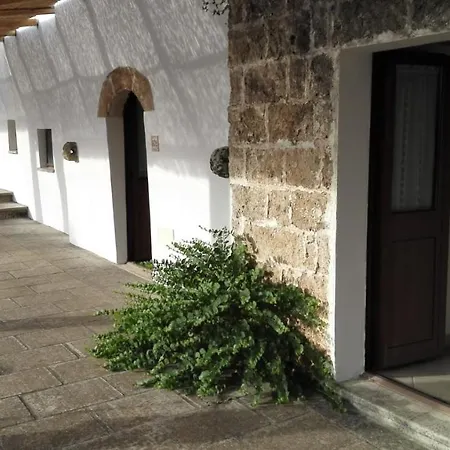 Masseria Li Curti 3* Giuliano