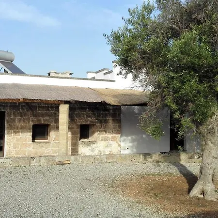 Frühstückspension Masseria Li Curti 3*