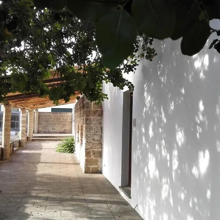 Masseria Li Curti Frühstückspension Giuliano