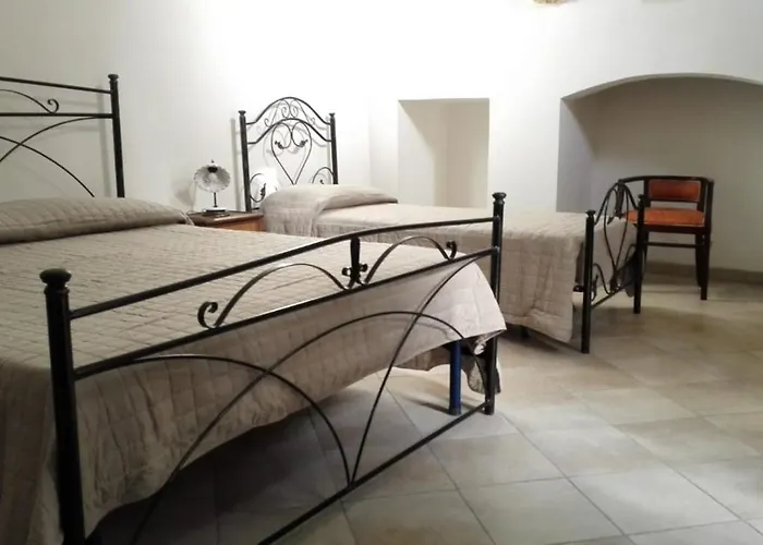 Masseria Li Curti לינה וארוחת בוקר 3*
