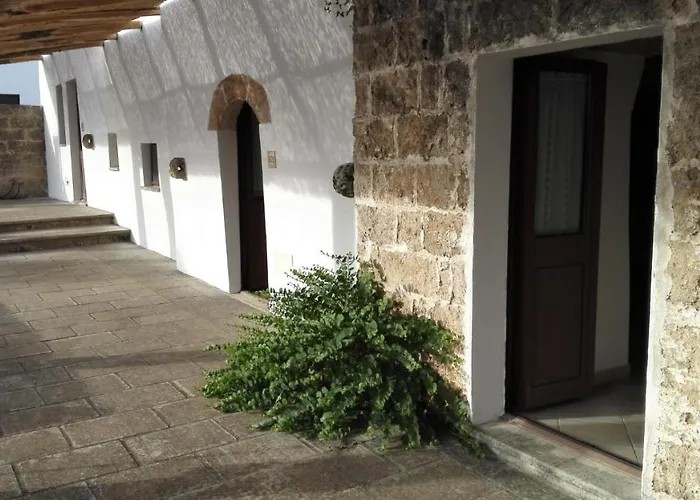 Masseria Li Curti 3* Giuliano
