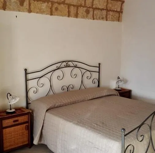 Bed & Breakfast Masseria Li Curti 3*